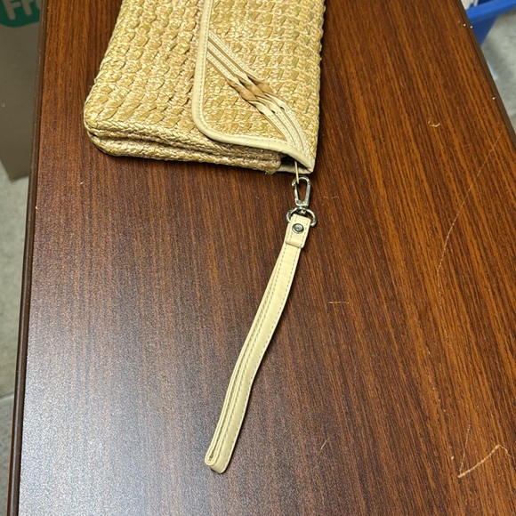 Vintage beige clutch with strap - Picture 11 of 12